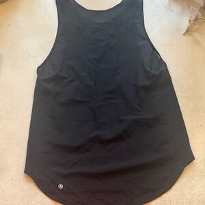 Lululemon women’s size 8 tank
